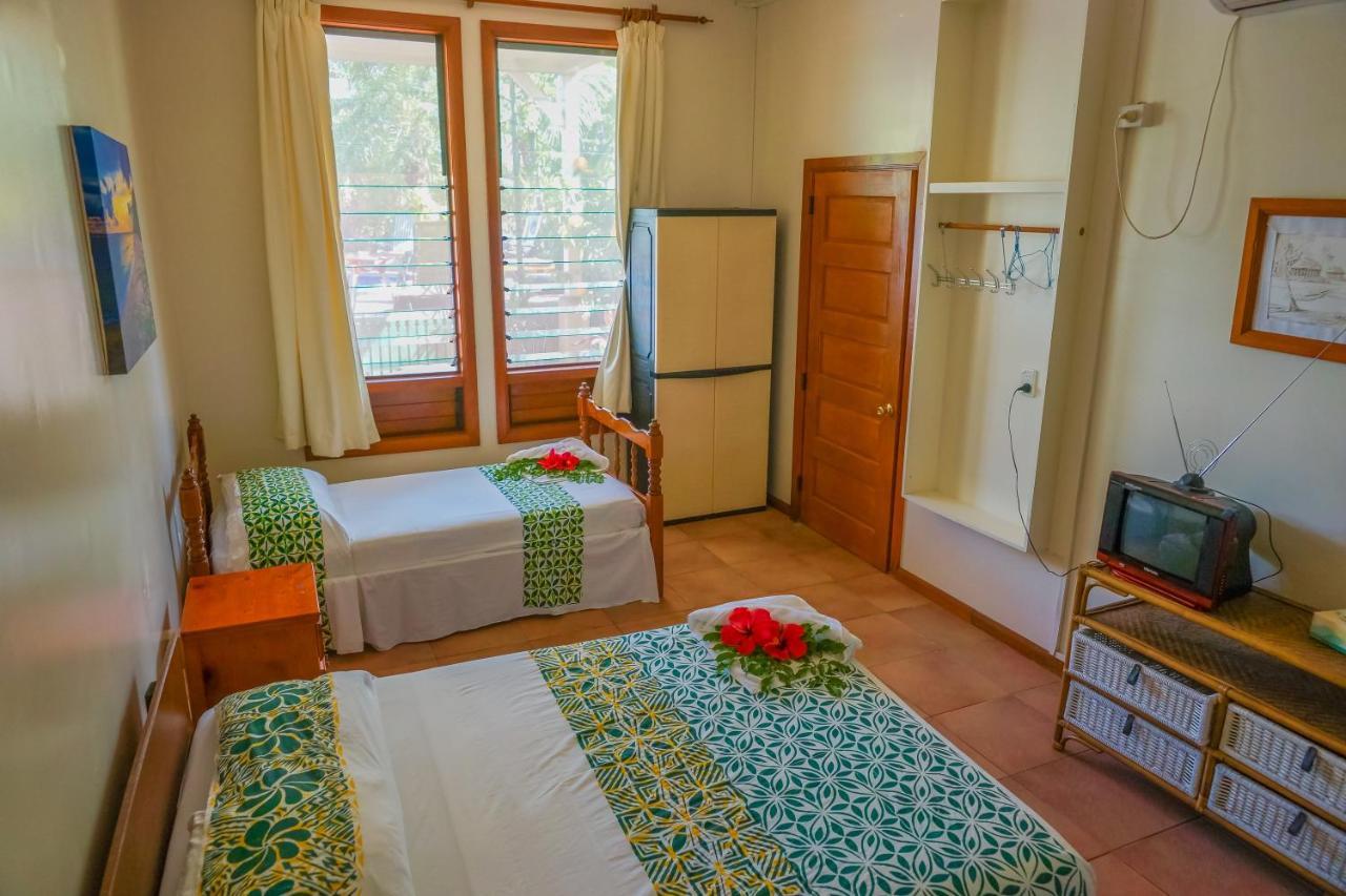 Lynn'S Getaway Hotel Апіа Екстер'єр фото