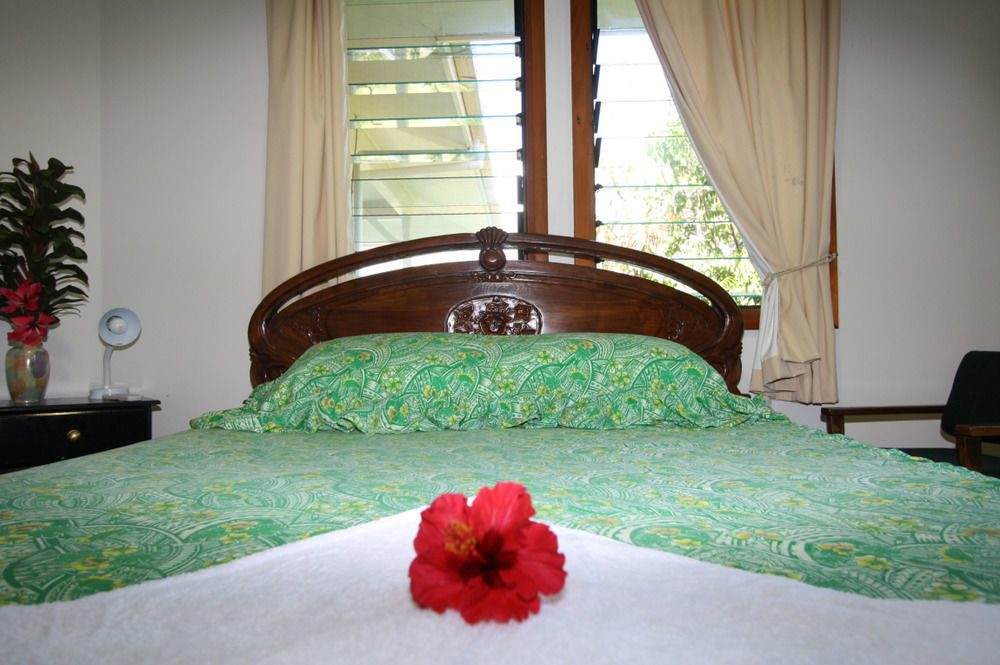 Lynn'S Getaway Hotel Апіа Екстер'єр фото
